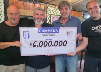 La Emilia recibió su premio por ganar la Copa Nicoleña 2025