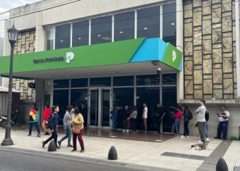 Los bancos vuelven al horario habitual y cambia la rutina desde este miércoles 25