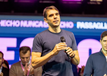 Manuel Passaglia cruzó Kicillof tras la apertura de sesiones: “Discutamos datos y soluciones, no campañas electorales”