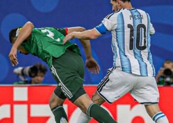 Argelia presenta queja a la FIFA por arbitraje en el partido contra Argentina