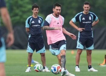 Argentina se enfrenta a Islandia en su último amistoso antes del Mundial