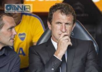 Arruabarrena regresa a Boca: define su equipo y se reúne con Riquelme
