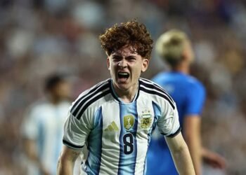 Barco brilla con un golazo en el amistoso de Argentina contra Islandia