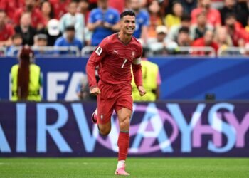 Cristiano Ronaldo elude mencionar a Messi tras su doblete ante Uzbekistán