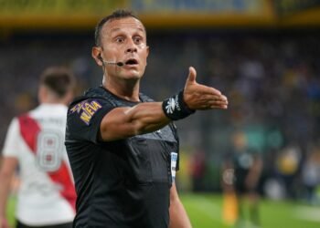 Darío Herrera hará su debut como árbitro principal en el Mundial 2026