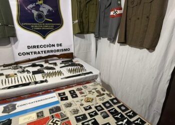 Desmantelan red de venta de uniformes nazis en Buenos Aires