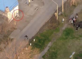 Detienen a tres hombres por narcotráfico en una plaza de Rosario