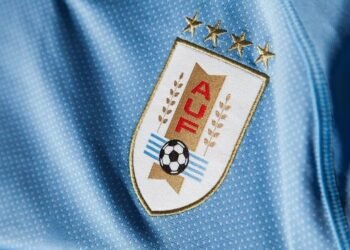 Diego Lugano y la polémica de las estrellas: ¿cuántos Mundiales tiene Uruguay?