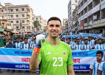 El emotivo gesto de Dibu Martínez hacia un periodista de Bangladesh