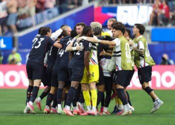 Estados Unidos cae ante Turquía pero avanza como líder del Grupo D en el Mundial 2026