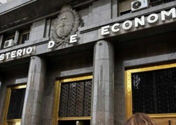 Evacuación en el Ministerio de Economía por amenaza de bomba