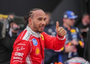 Hamilton conquista su primera victoria con Ferrari tras un año complicado