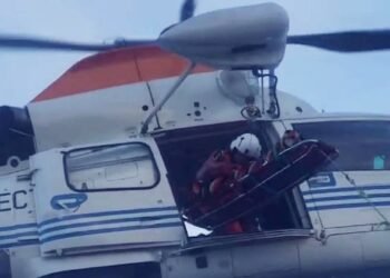 Heroico rescate en el mar: una aeroevacuación a 300 km de la costa