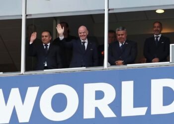 Infantino celebra la brillante actuación de Messi en la victoria ante Argelia