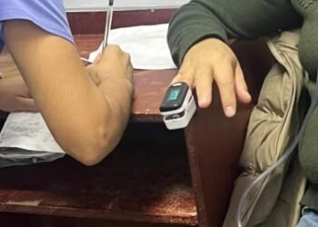 Intoxicación masiva en Santa Cruz: más de 60 afectados por pintura y calefacción