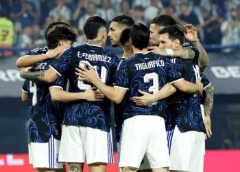 La Selección Argentina entrena en Kansas y viaja a Dallas para enfrentar a Jordania