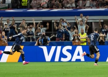 Lo Celso brilla en su debut mundialista con un gol que asegura la victoria