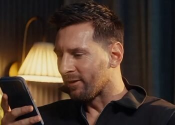 Messi se divierte con una IA y transforma su look en colores argentinos