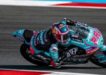 Morelli y Perrone brillan en Assen: podio argentino en Moto3