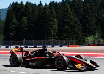 Nicolás Varrone brilla con una remontada en el GP de Austria, pero se queda sin puntos