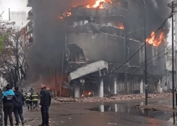 Piden juicio para la dueña del depósito que se incendió en La Plata