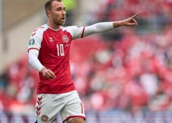 Preocupación por el desplome de Christian Eriksen en amistoso de Dinamarca
