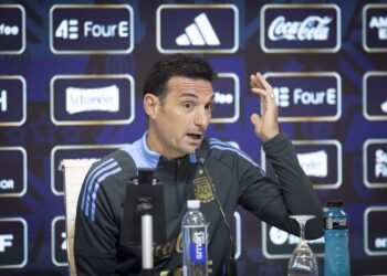 Scaloni asegura que el Dibu Martínez está listo para el debut en el Mundial 2026