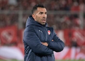 Tevez demanda a Independiente por más de un millón de dólares