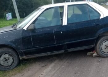 Trágico accidente en Berisso: un motociclista pierde la vida tras chocar con un auto