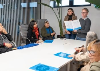 Trece familias de San Nicolás recibieron la escritura de sus viviendas