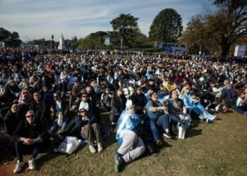 Una multitud celebró los goles de Messi en el Fan Fest de Palermo