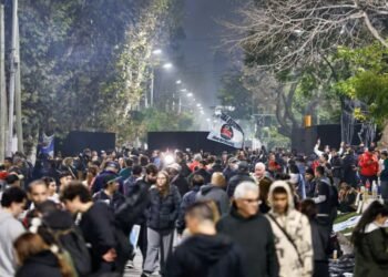 Una multitud despide al Indio Solari en Avellaneda