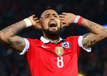 Vidal elogia a Messi pero critica a la Selección: ‘Juega solo’
