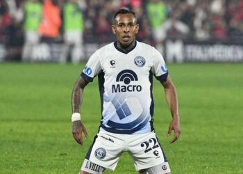 Vila establece el precio de Sebastián Villa y lanza un mensaje a Riquelme
