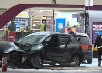 Accidente en la General Paz: conductor se queda dormido y provoca incendio