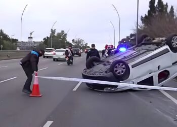 Accidente en la General Paz: un conductor hospitalizado tras vuelco