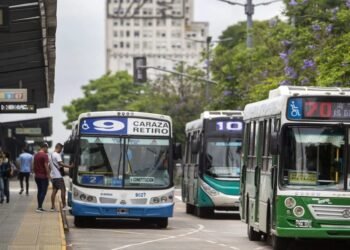Acuerdo salarial de la UTA: aumentos para choferes hasta septiembre