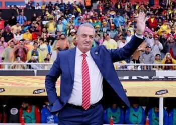 Alfaro reflexiona tras la eliminación de Paraguay: «Primero hay que aprender a perder»