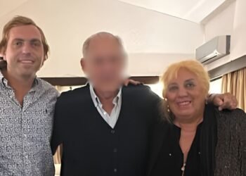Andrés Prieto Fasano y su madre en el centro de la polémica mediática