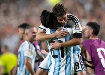 Argentina avanza a semifinales tras vencer a Suiza