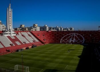 Boca podría trasladar su localía al Ducó por el mal estado del césped