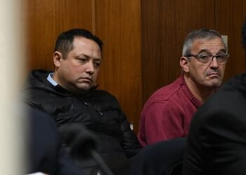 Condenan a policías por el asesinato de un hombre en Villa Urquiza