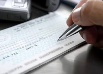 Condenan a un falso mecánico por estafar a comerciantes con cheques falsificados