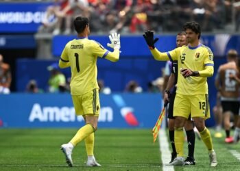 Courtois aclara que no pidió el cambio en el choque ante España