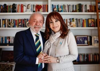Cristina Kirchner incorpora abogado de Lula para desafiar condena en la causa Vialidad