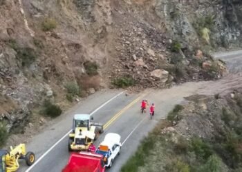 Cronograma de habilitación en la Ruta 40 tras desmoronamiento en Siete Lagos