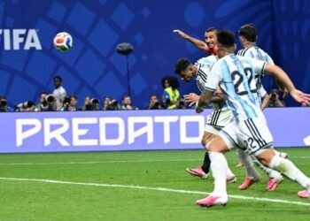 Cuti Romero y Paredes brillan en la remontada argentina ante Egipto