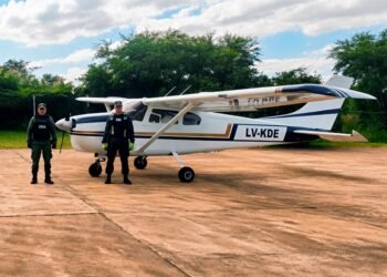 Detenidos dos bolivianos por intento de contrabando de una avioneta en Salta