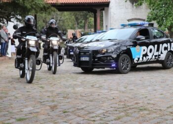 Detienen a dos policías en Santa Fe por robo durante control vehicular