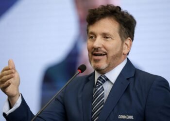 Domínguez propone un Mundial 2030 con 64 selecciones para celebrar el centenario